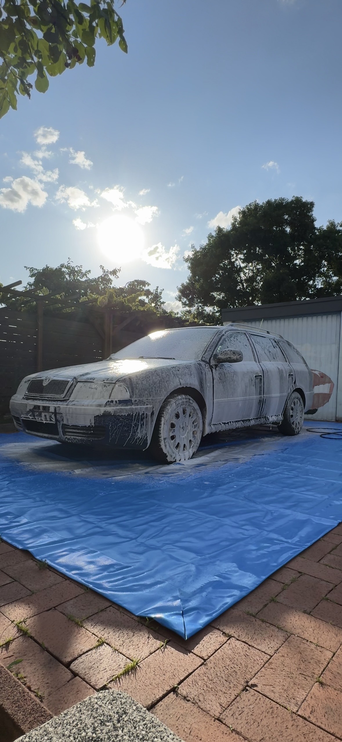 Detailarbeit bei der Autoaufbereitung durch M&M Detailing