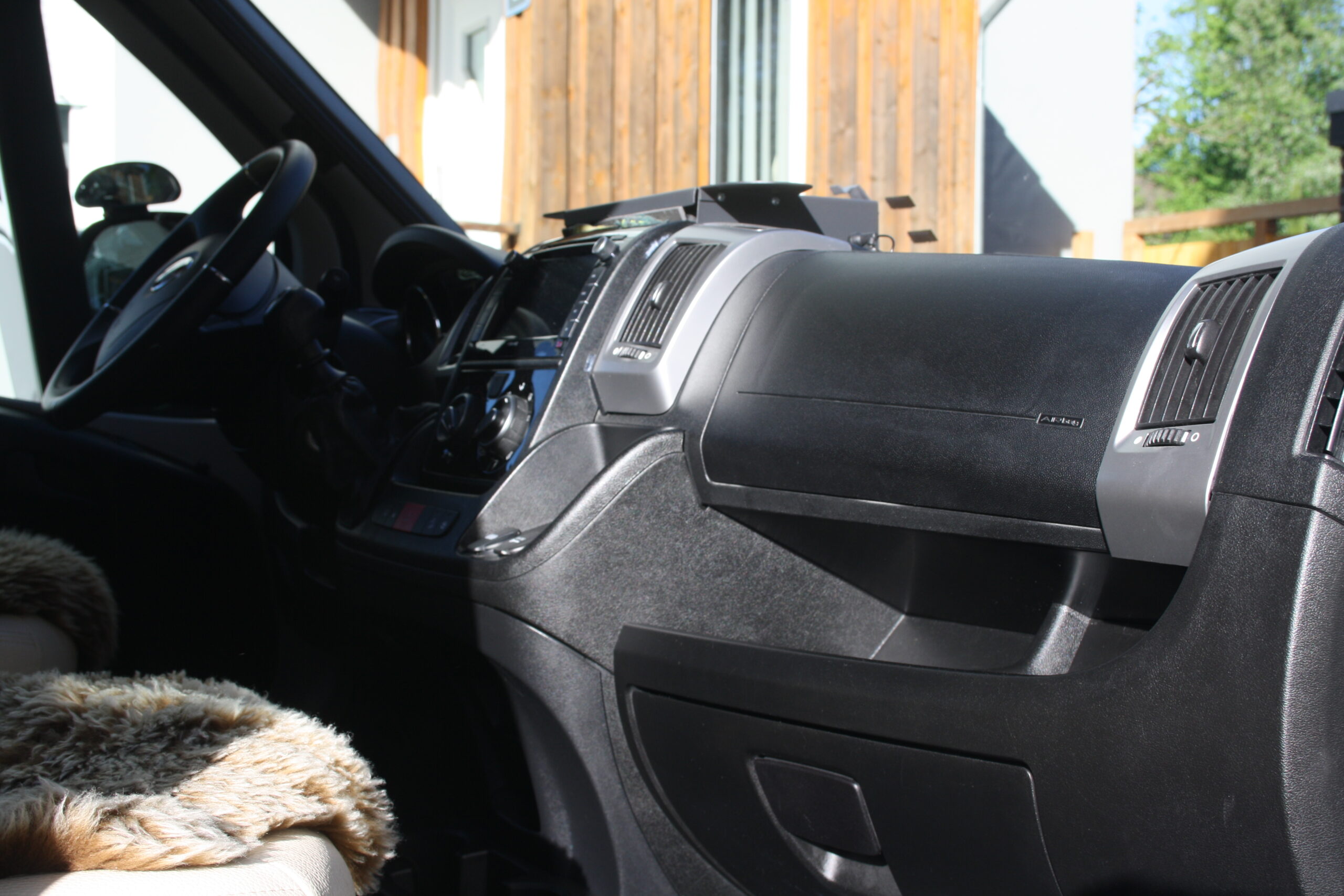 Wohnmobil Pflege: Wie wir zum ersten Mal einen kompletten Innenraum aufbereitet haben