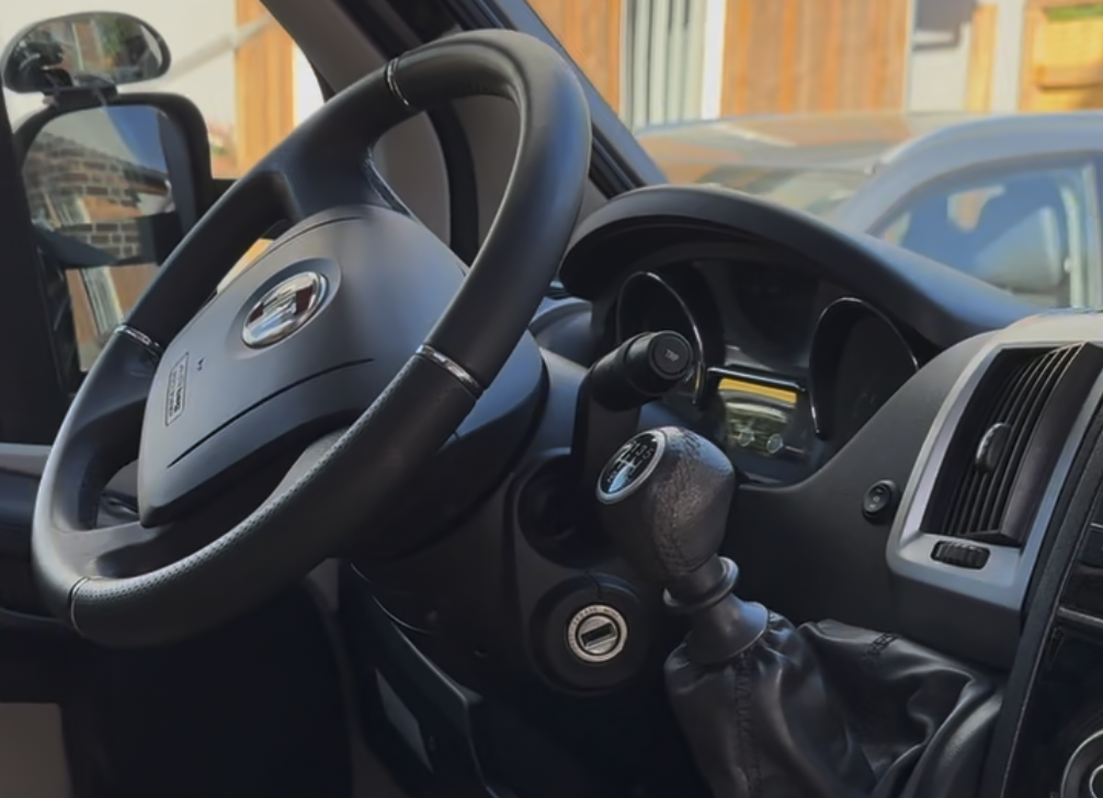 Wohnmobil Pflege: Wie wir zum ersten Mal einen kompletten Innenraum aufbereitet haben